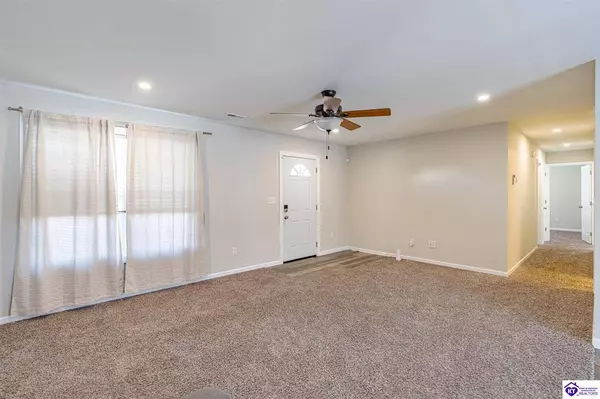 1518 Deering Lane, Radcliff, KY 40160