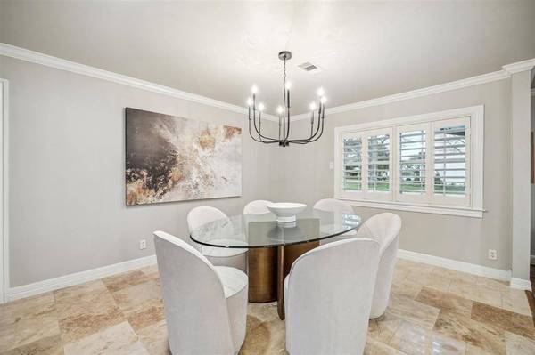 411 Azaleadell DR, Houston, TX 77018