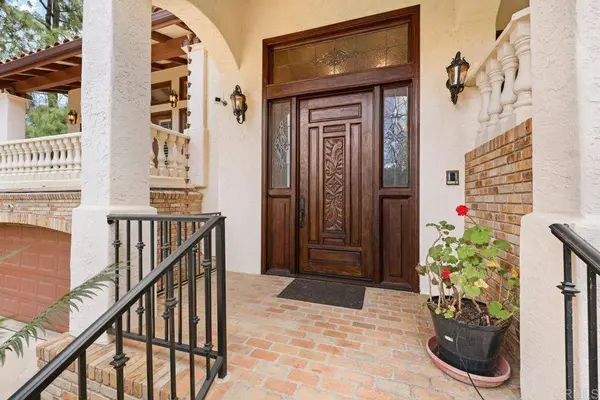 4911 Helix Hills Terrace, La Mesa, CA 91941