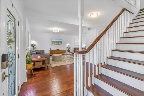 4514 W BEACHWAY DR, Tampa, FL 33609