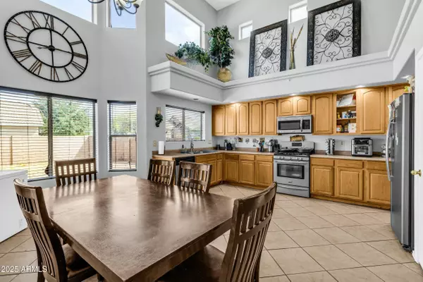 2015 S 80TH Lane, Phoenix, AZ 85043