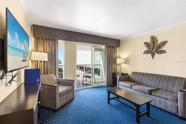 2506 N ROCKY POINT DR #242, Tampa, FL 33607