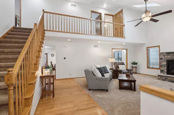 1301 Greenbrier Drive, Waunakee, WI 53597