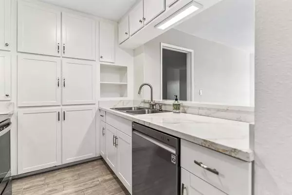 5710 Baltimore Drive ##423, La Mesa, CA 91942