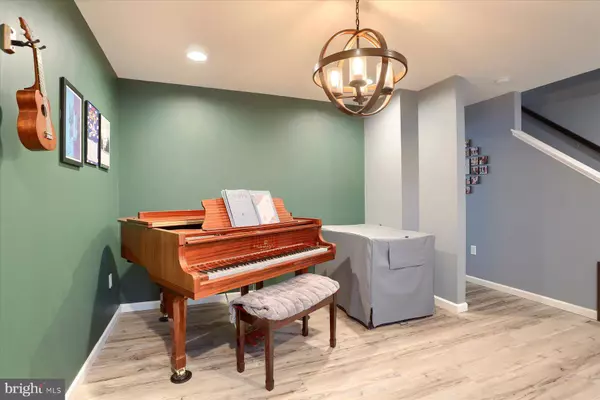 3480 WINTER DR, Dover, PA 17315