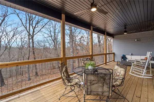 7 Crewe Ln, Bella Vista, AR 72715