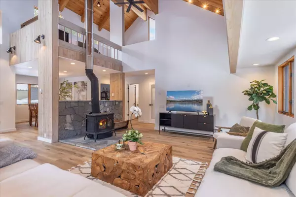 12611 Hillside Drive, Truckee, CA 96161