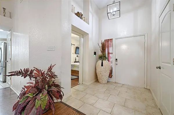 5512 Cold Springs Drive, Arlington, TX 76017