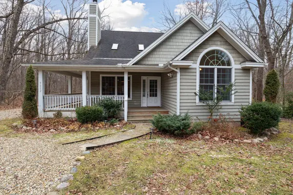 9012 Warren Woods Road, Lakeside, MI 49116