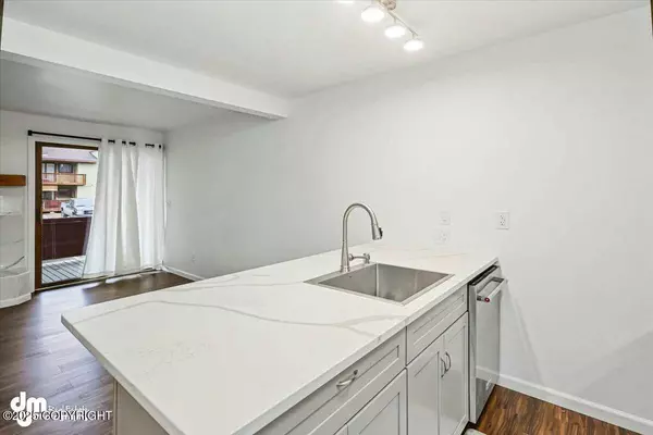 10260 Jamestown DR #A-13, Anchorage, AK 99507