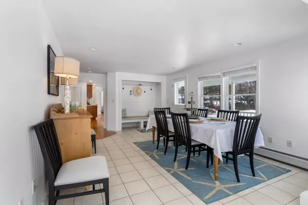 650 US Route 1, York, ME 03909