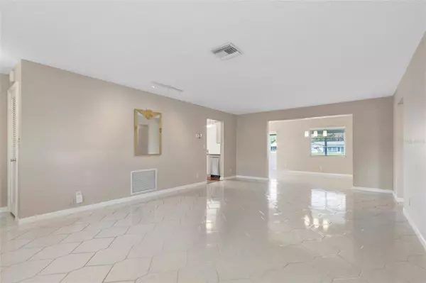 1181 NW 90TH AVE, Plantation, FL 33322