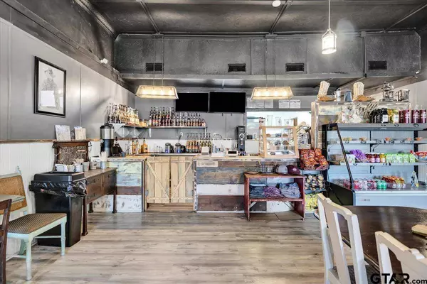 116 W Duval St, Troup, TX 75789