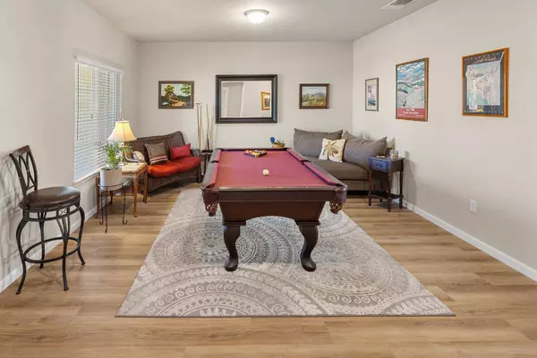 904 Avalon DR, Ione, CA 95640