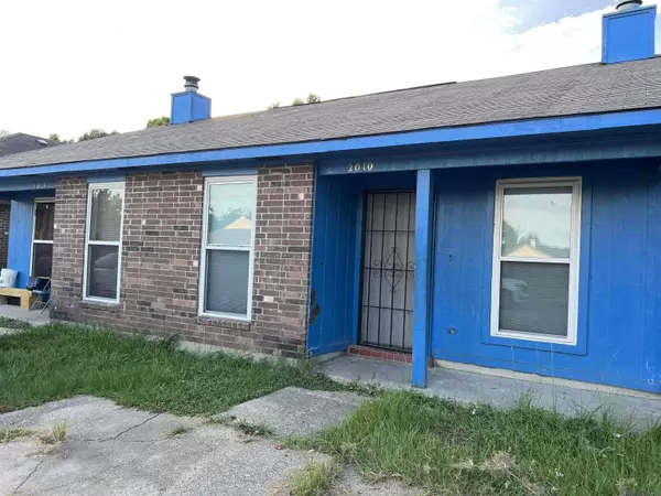 2010-2012 Helm Dr, Baton Rouge, LA 70820