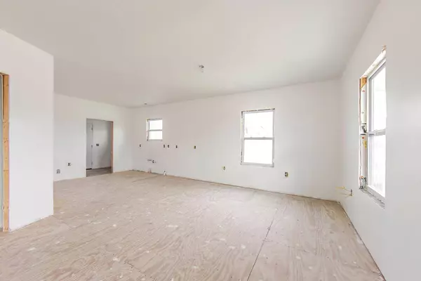 619 Woodside Dr, Houma, LA 70360