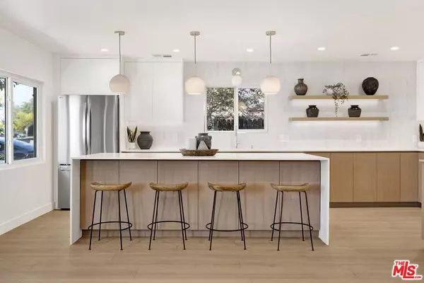 8218 Belford Ave, Los Angeles, CA 90045