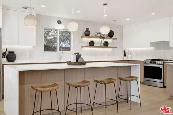 8218 Belford Ave, Los Angeles, CA 90045