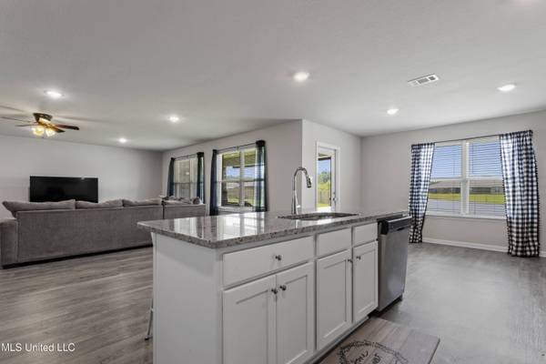 15213 Cypress Way, Biloxi, MS 39532