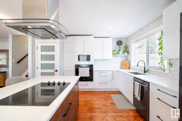 1027 MONY PENNY CR, Sherwood Park, AB T8A 1C2