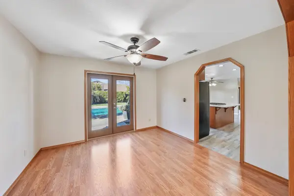 5314 W Cambridge Avenue, Visalia, CA 93277