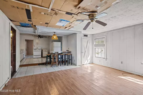 123 Sherwood BLVD, Beaufort, NC 28516