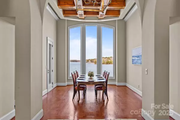 134 Larkhaven LN, Mooresville, NC 28117