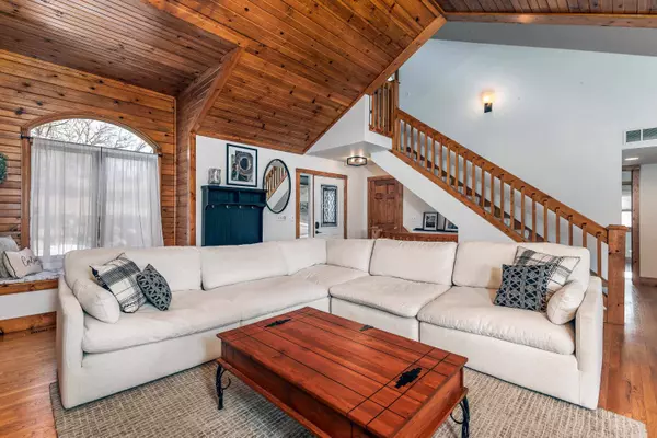 6 Bittersweet Court, Galena, IL 61036