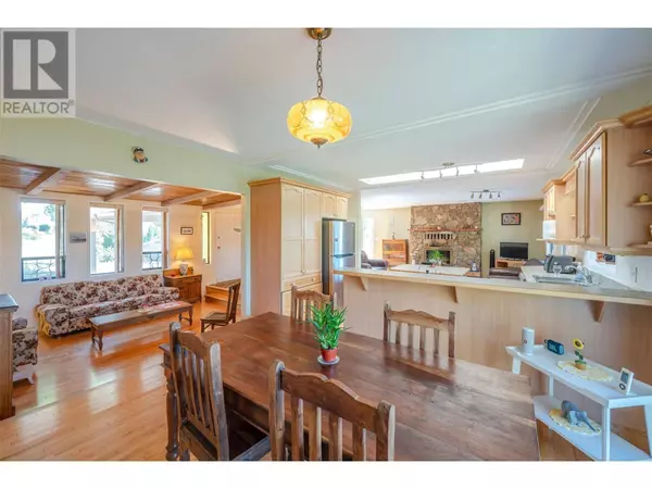 3906 Desert Pines Avenue, Peachland, BC V0H1X2