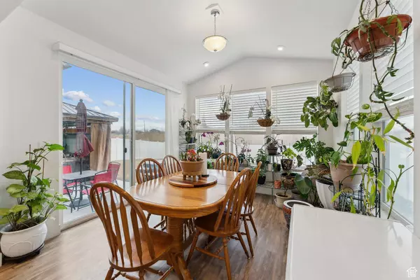 3111 S EDGEWATER CV W, Syracuse, UT 84075