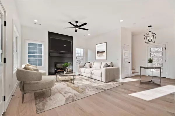 15 York Dr, Bella Vista, AR 72714