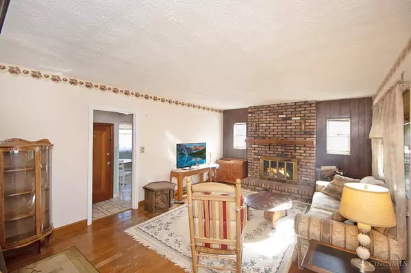 3976 School Section Rd, Cheviot, OH 45211