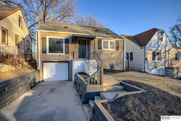 3507 N 42 Street, Omaha, NE 68111