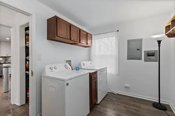 128 Seton CT, Streamwood, IL 60107