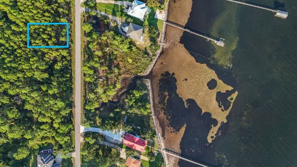 5506 Soundside Drive, Gulf Breeze, FL 32563