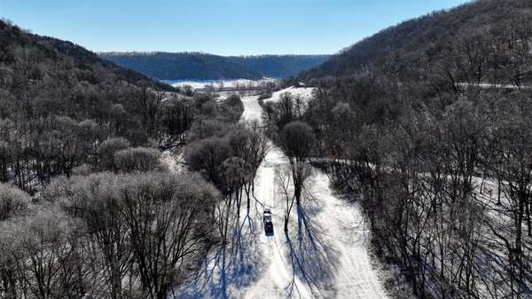 S790 Wrobel Rd, Chaseburg, WI 54621-8006