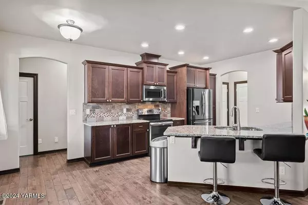 2109 Ruby Way, Yakima, WA 98903