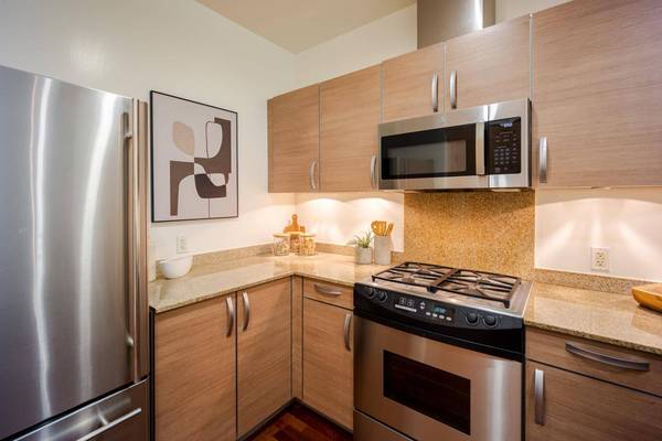 1 Mandalay PL 1706, South San Francisco, CA 94080