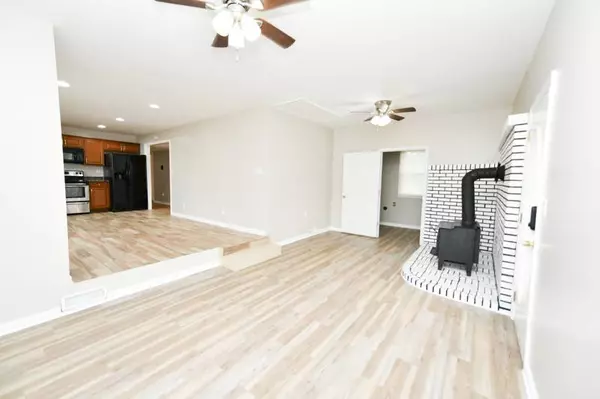 118 Rainbow St, Clarksville, TN 37042