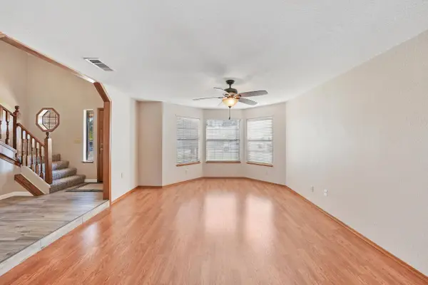 5314 W Cambridge Avenue, Visalia, CA 93277