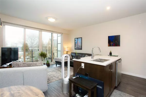 91 Chapel St #302, Nanaimo, BC V9R 0J3