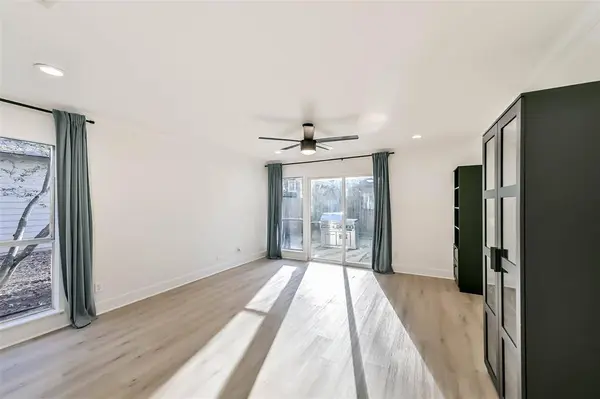 33 Night Hawk PL, The Woodlands, TX 77380