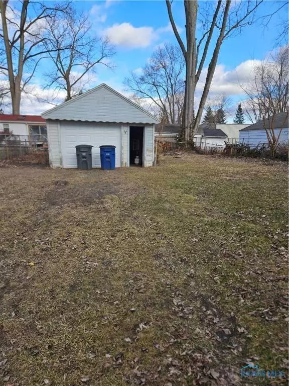 2242 Vaness DR, Toledo, OH 43615