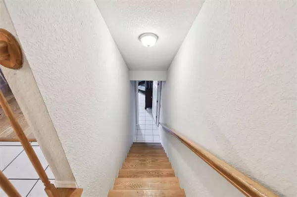 9954 INDIAN KEY TRL #14, Seminole, FL 33776