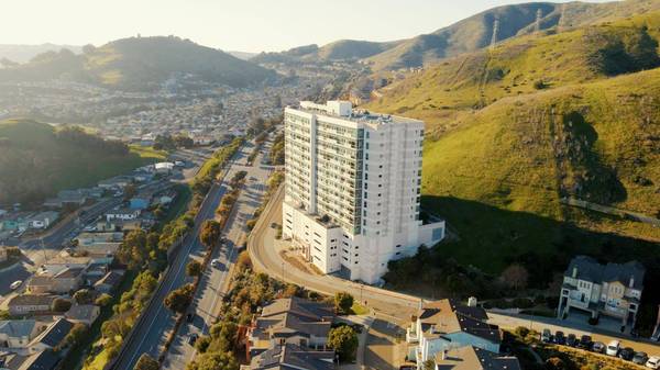 1 Mandalay PL 1706, South San Francisco, CA 94080