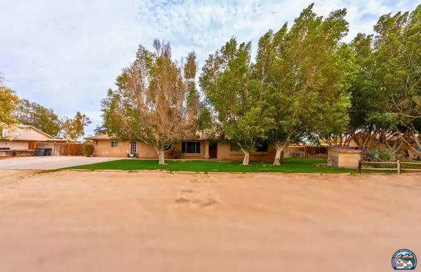 1922 Paula Ln, Holtville, CA 92250