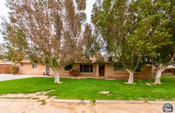 1922 Paula Ln, Holtville, CA 92250