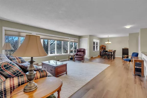 224 Post RD, Iowa City, IA 52245