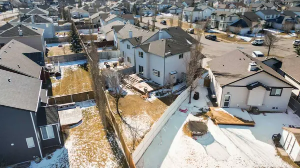 79 Canoe Close SW, Airdrie, AB T4B 2N4