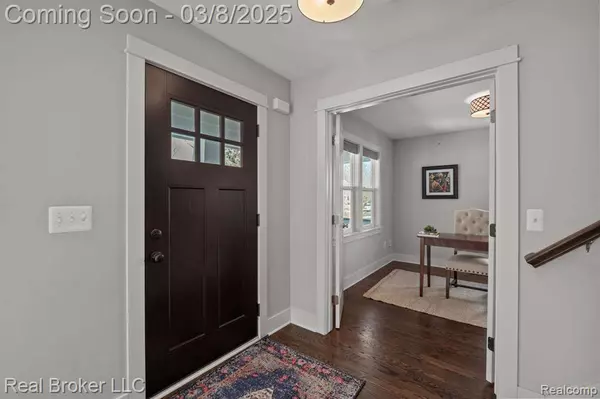 632 N ALTADENA Avenue, Royal Oak, MI 48067